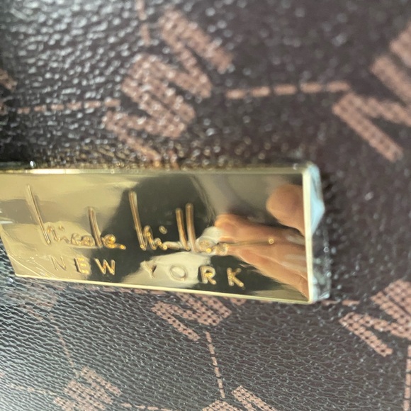 Nicole Miller Brown Crossbody Bag with Elegant Design and Coin Pouch - Picture 5 of 11